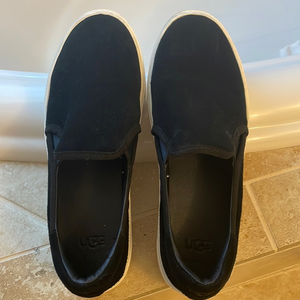 UGG slide ones. Purchased from Nordstrom. Worn twice.